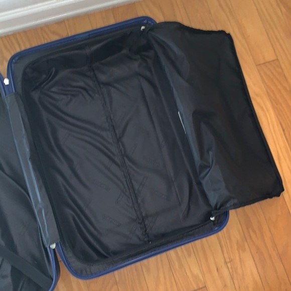 Calvin Klein Royal Blue Hard-Case 24” Suit Case - Picture 16 of 17